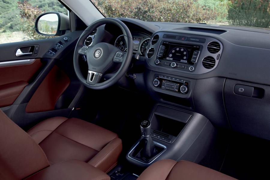  Volkswagen Tiguan 2011 года  (фото 17 из 146)